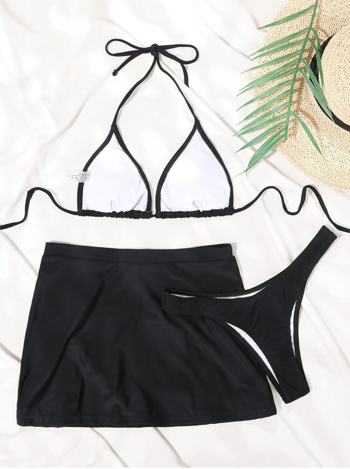 Midnight Elegance: Bikini 3 piezas con falda color negro