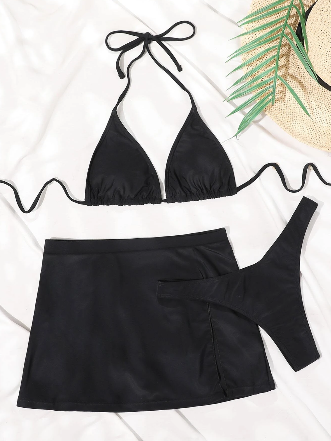 Midnight Elegance: Bikini 3 piezas con falda color negro