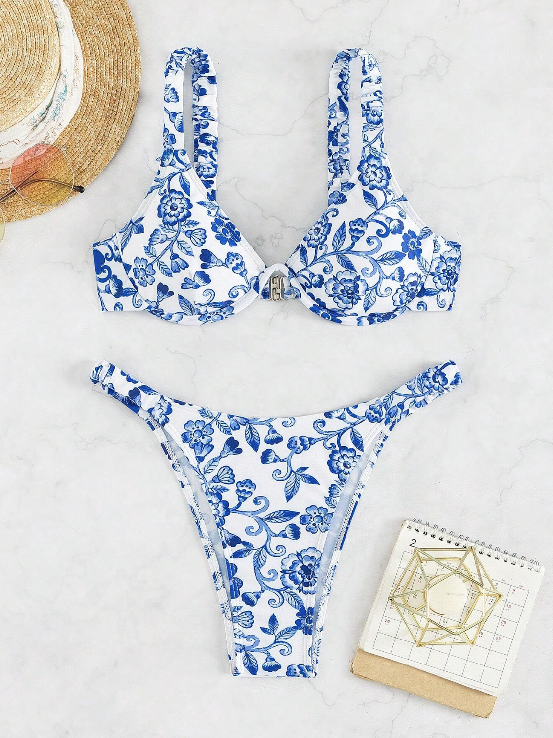 Skyline Floral: Bikini 2 piezas con aros y estampado floral