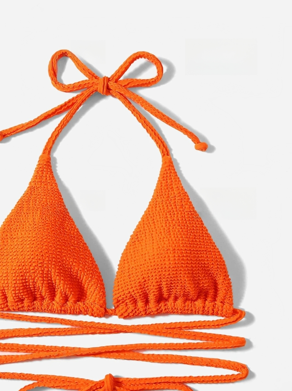 Palm Paradise: Bikini 2 piezas texturizado con top halter y pitas laterales