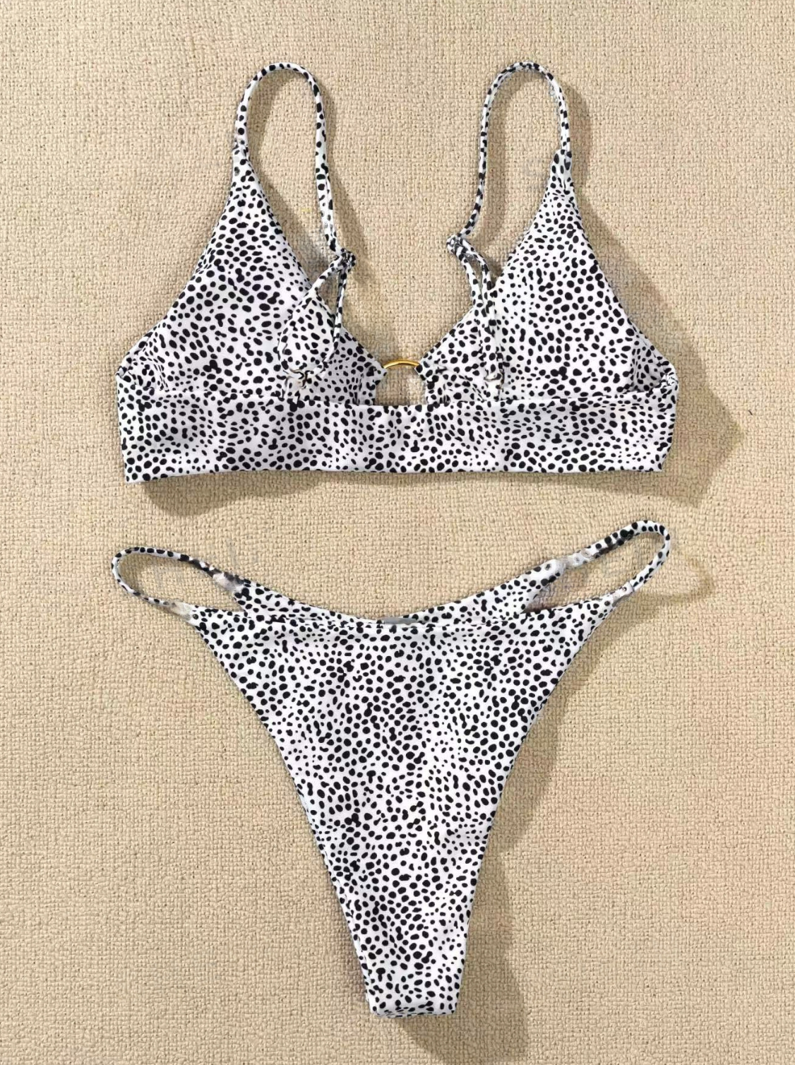 Dotty Beach Bliss: Bikini 2 piezas con aro y estampado de lunares