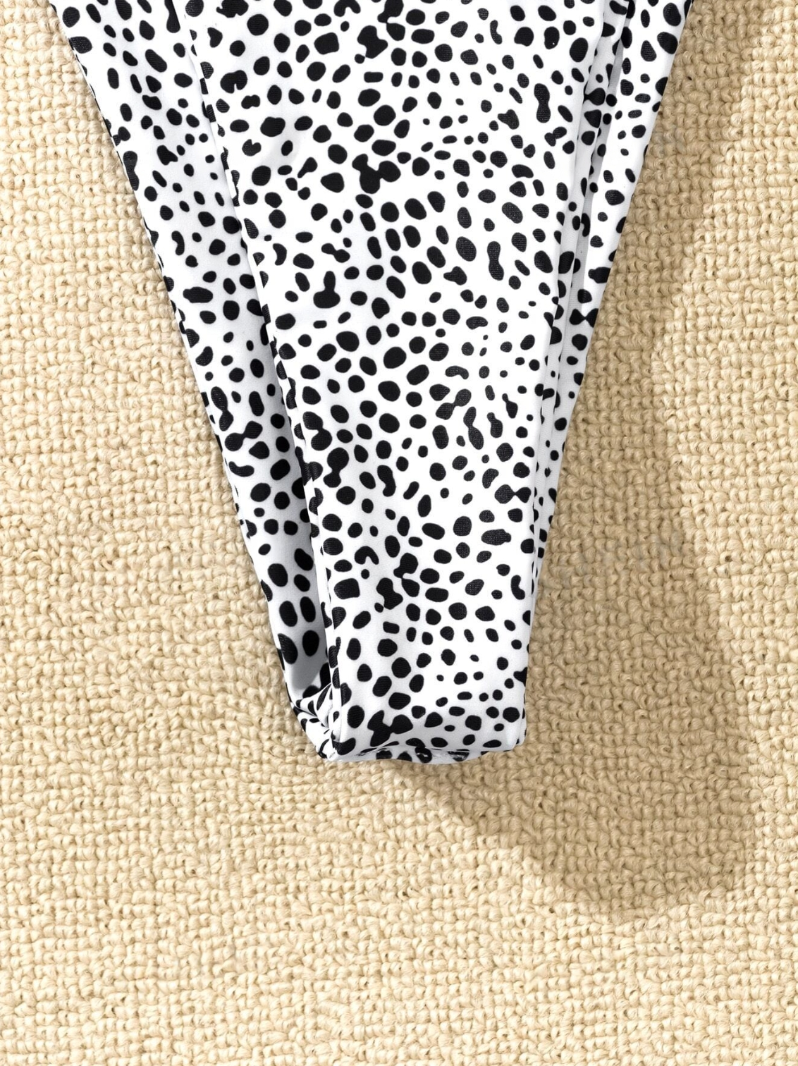 Dotty Beach Bliss: Bikini 2 piezas con aro y estampado de lunares