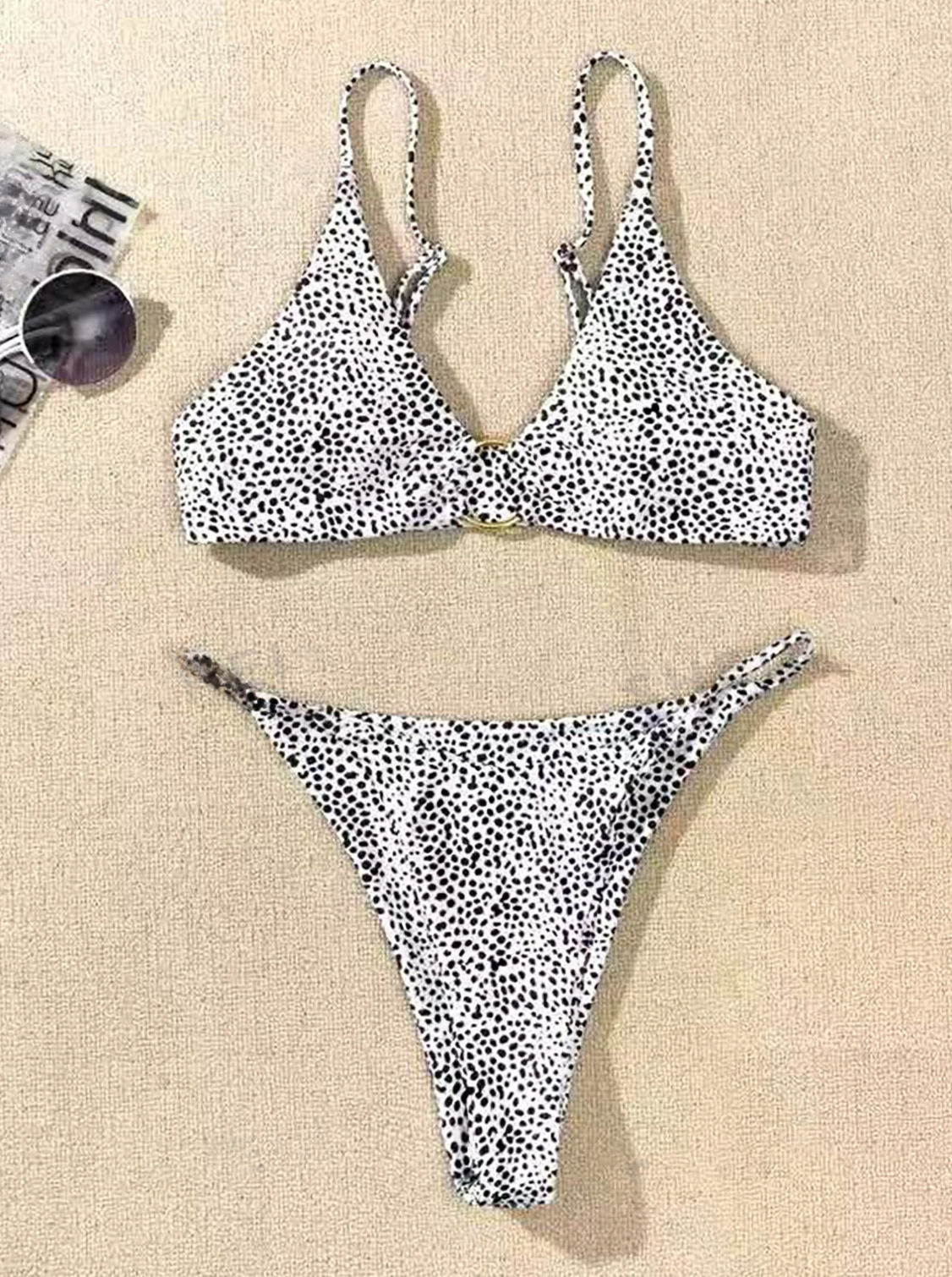 Dotty Beach Bliss: Bikini 2 piezas con aro y estampado de lunares
