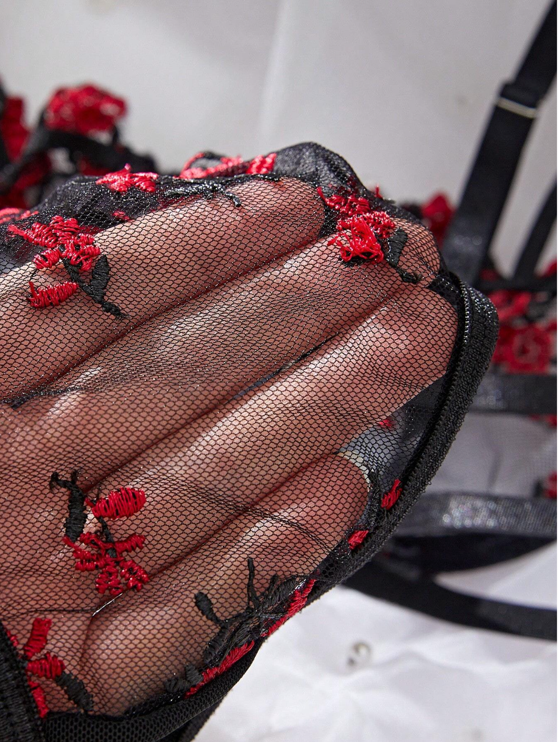 Set de lencería: Raven’s Kiss