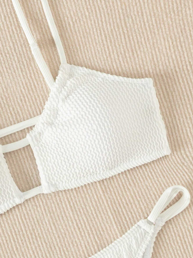 Minimalist White: Bikini 2 piezas de baño con textura color blanco