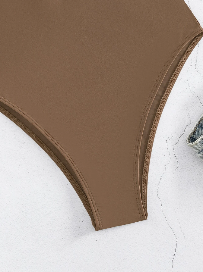 Classic Brown: Traje de baño de una pieza con aro