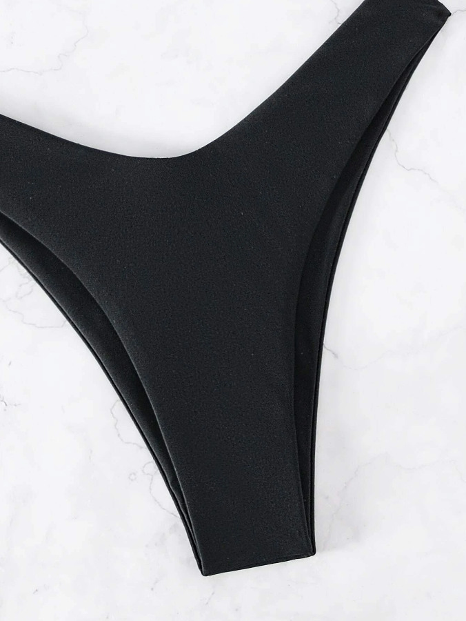 Timeless Black: Bikini 2 piezas strapless de pierna alta color negro