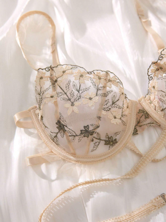 Set de lencería: Enchanted Blossom