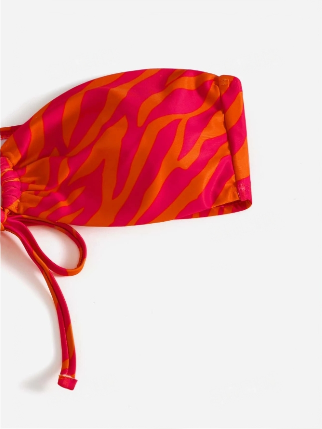 Red Zebra Bliss: Bikini 2 piezas corte alto con lazo estampado de zebra