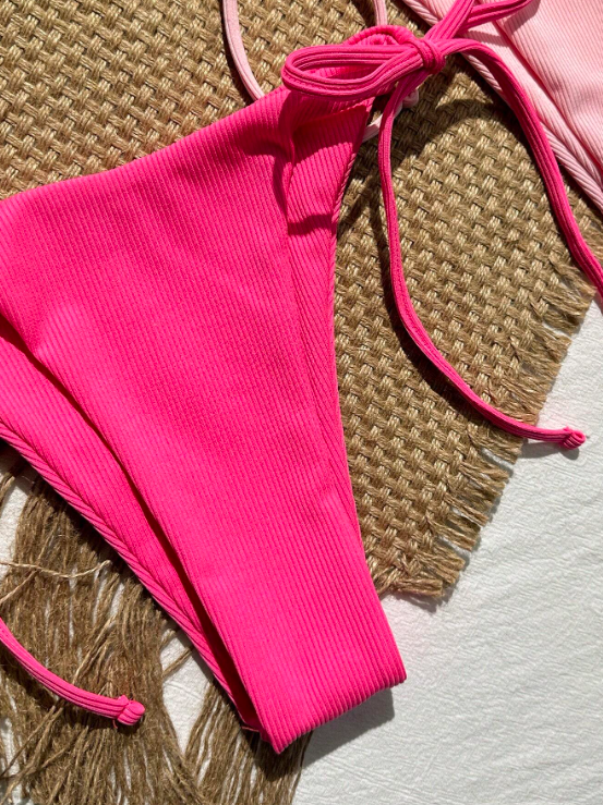 Pink Paradise Ribbed: 2 Sets bikini de tirantes acanalado tipo halter (4 piezas)