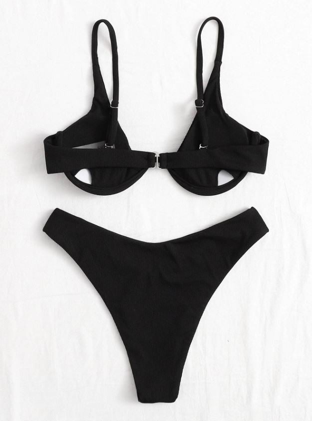 Mystic Black: Bikini 2 piezas de pierna alta con aro de canalé, push up