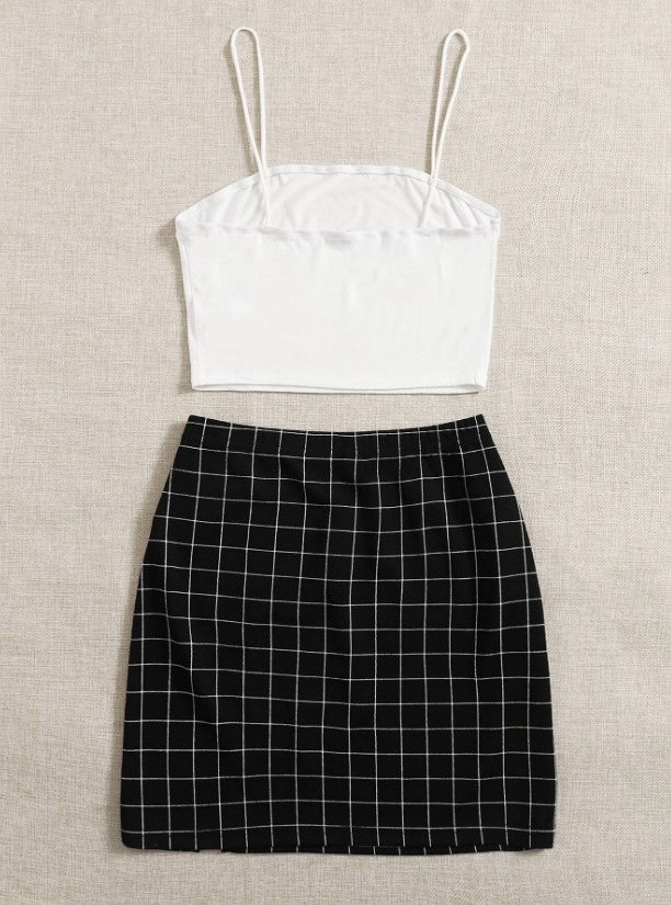 Outfit de dos piezas crop top y falda cuadros