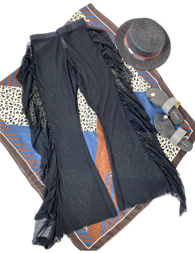 Classy Black: pantalones cover up color negro