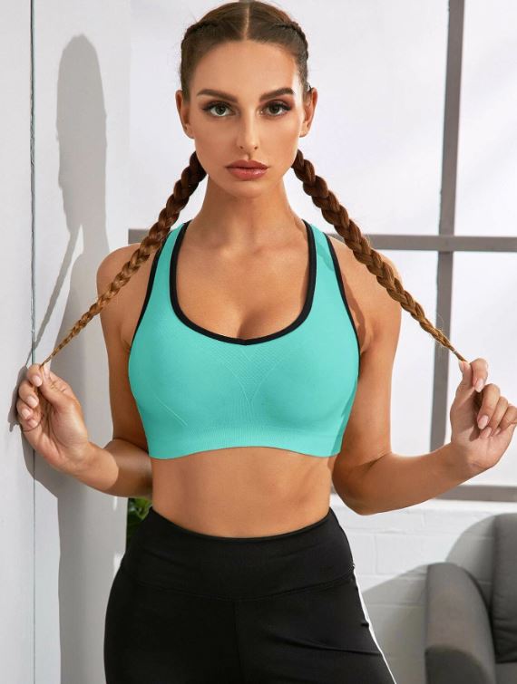 Sport bra con abertura trasera