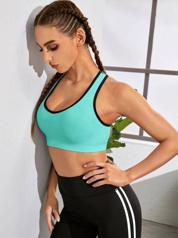 Sport bra con abertura trasera