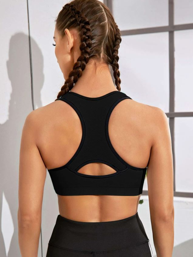 Sport bra con abertura trasera color negro