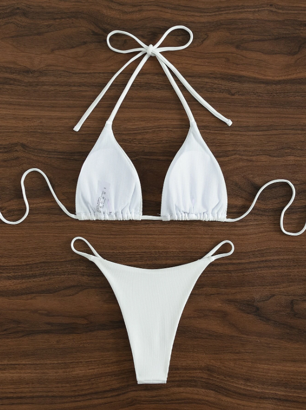 Coconut Cream: Bikini 2 piezas triángulo halter de canalé color blanco