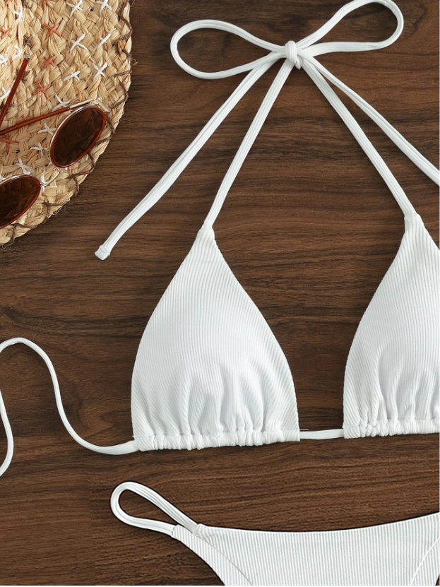Coconut Cream: Bikini 2 piezas triángulo halter de canalé color blanco