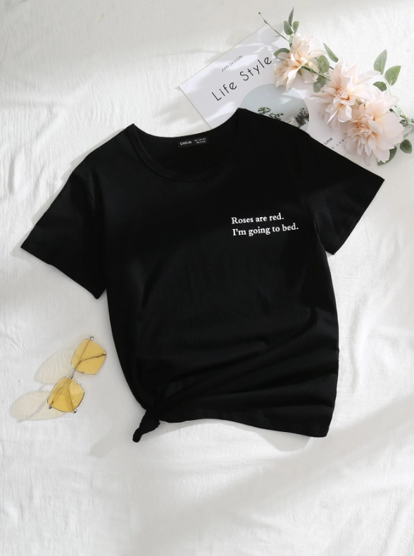 Blusa negra simple con diseño