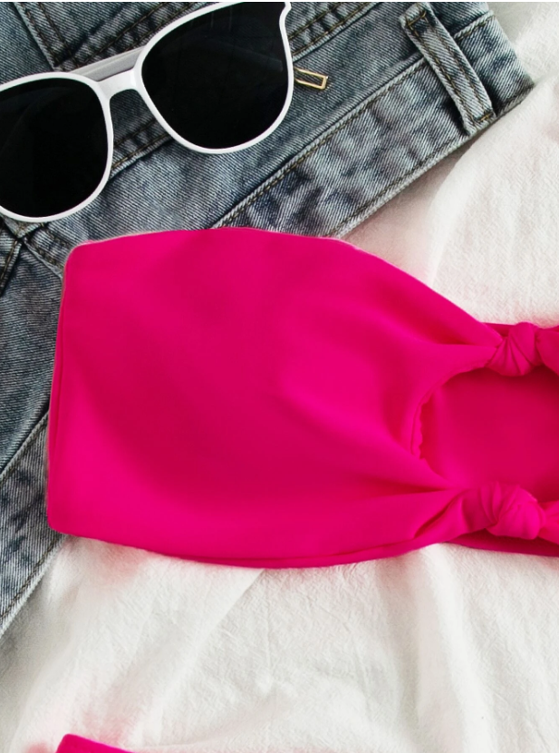 FuchsiaFinesse: Bikini 2 piezas strapless con diseño con nudo