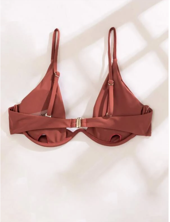 Top de bikini con ballena