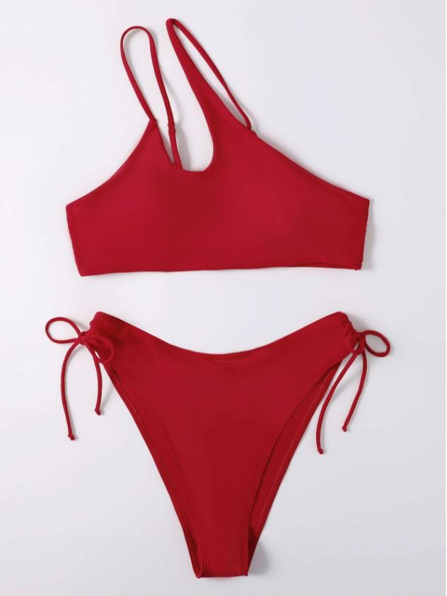 Fiery Elegance: Bikini 2 piezas con abertura de un hombro corte alto