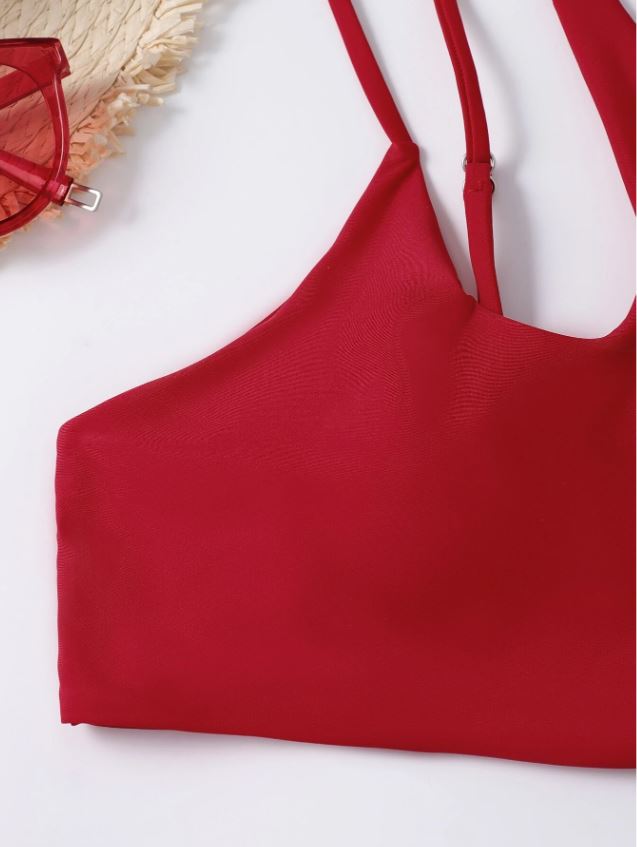 Fiery Elegance: Bikini 2 piezas con abertura de un hombro corte alto