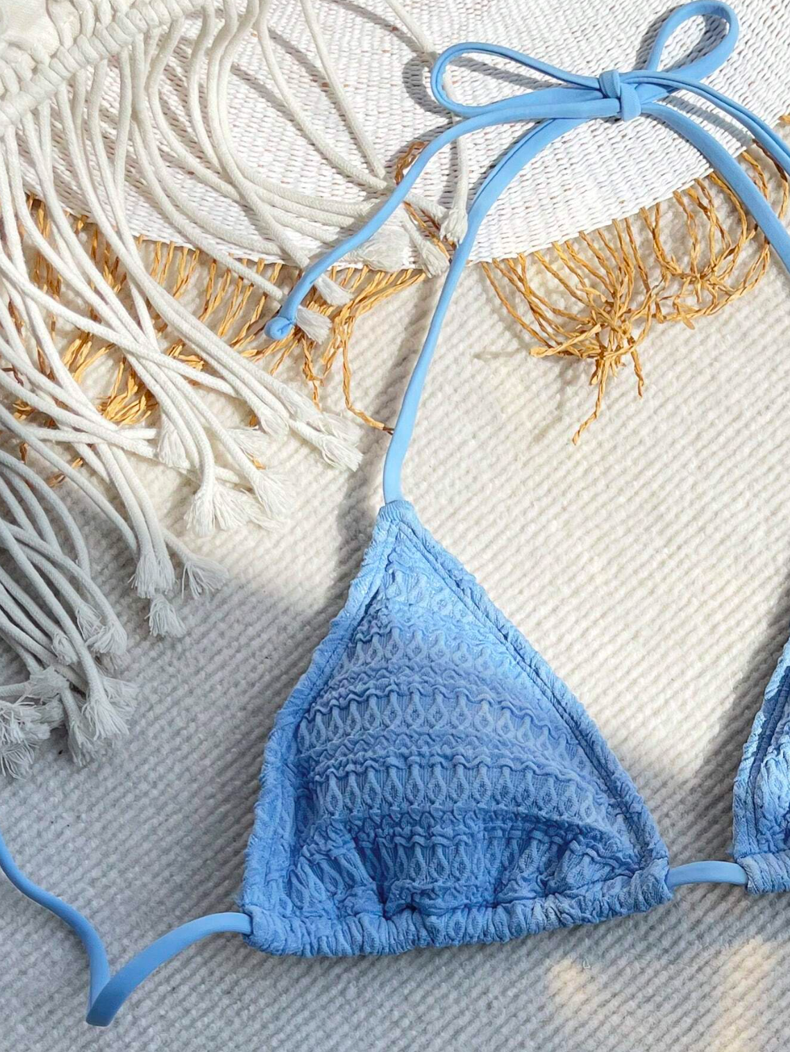 Breezy Sky: Bikini 2 piezas triángulo halter smocked con textura