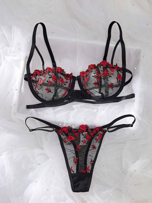 Set de lencería: Raven’s Kiss