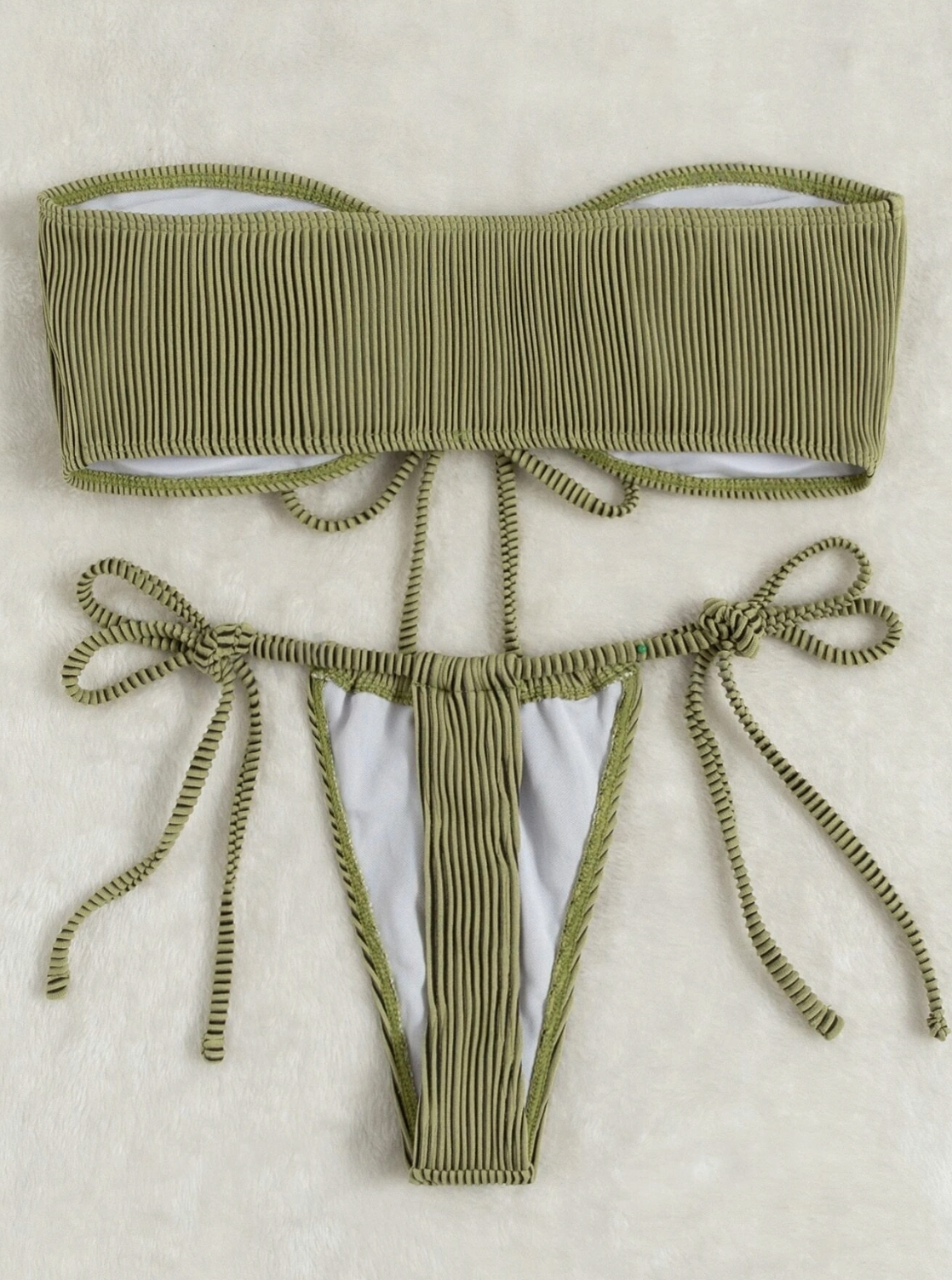 Emerald Bliss: Bikini  2 piezas acanalado straples con bottom de tanga