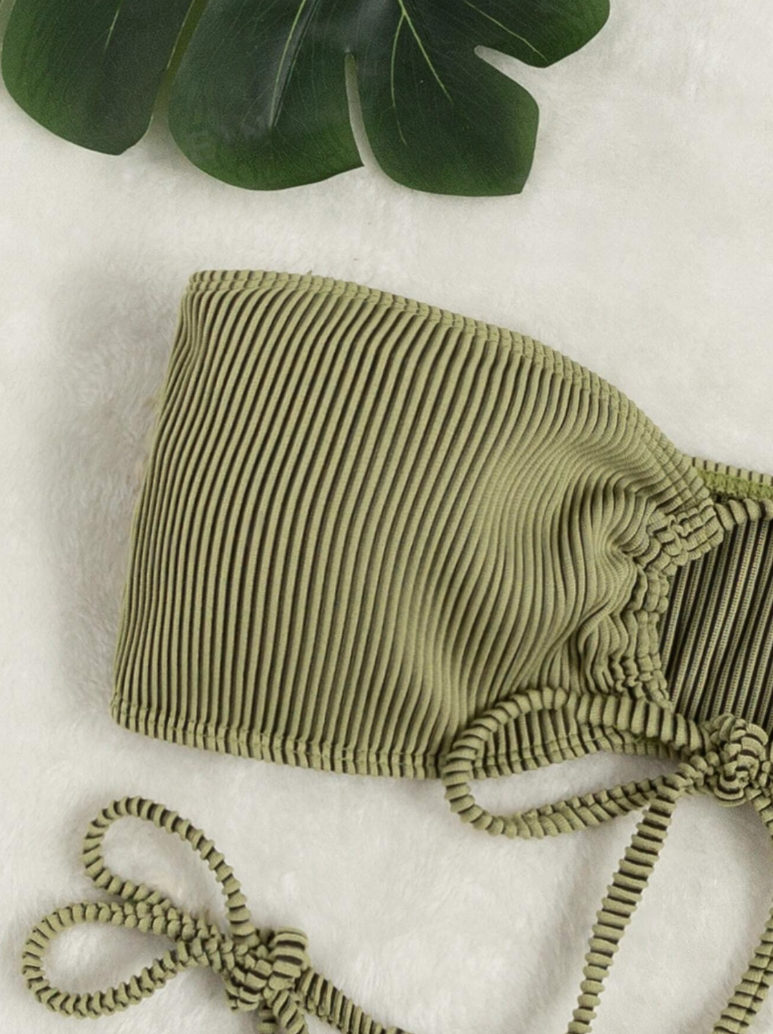 Emerald Bliss: Bikini  2 piezas acanalado straples con bottom de tanga