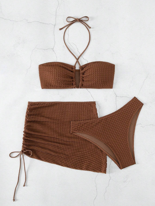 Coffee Beach Bliss: Bikini 3 piezas texturizado con falda de playa