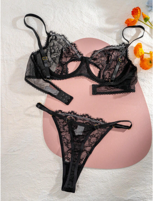 Set de lencería: Classic Allure Lace