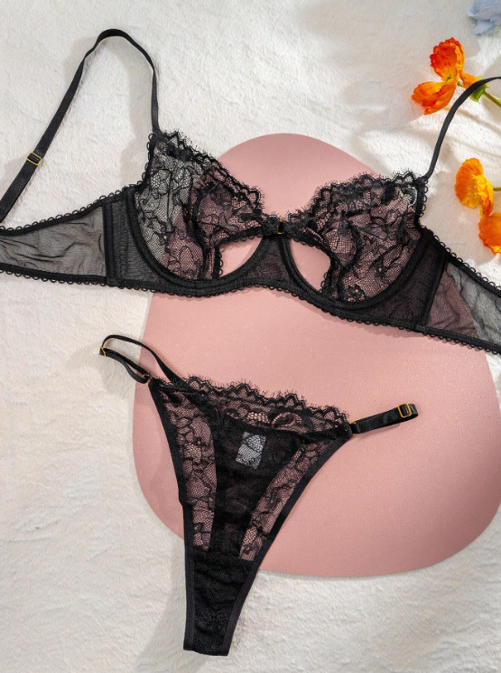 Set de lencería: Classic Allure Lace