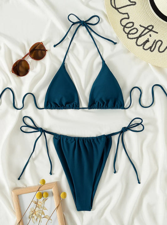 Ola Esmeralda: Bikini Halter de Corte Alto y Tanga
