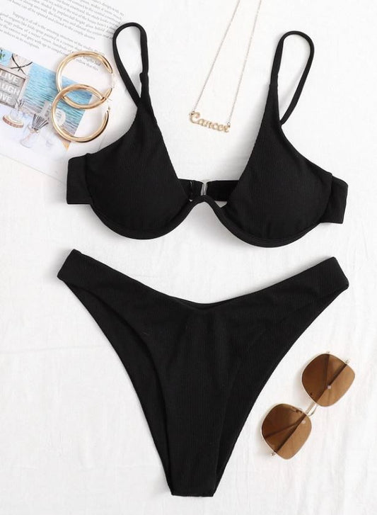 Mystic Black: Bikini 2 piezas de pierna alta con aro de canalé, push up