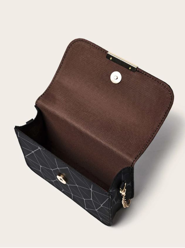 Bolso / cartera con cadena y diseño geométrico