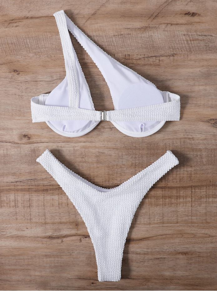 Icy Elegance: Bikini 2 piezas con textura con aro de un hombro color blanco
