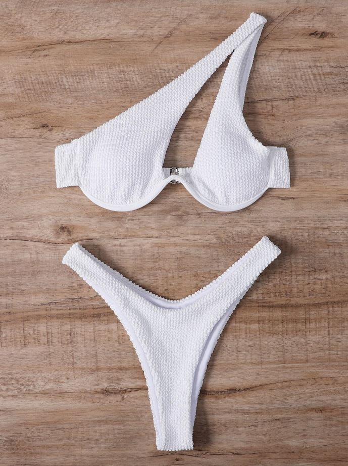 Icy Elegance: Bikini 2 piezas con textura con aro de un hombro color blanco